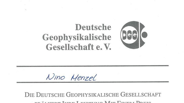 Nino Menzel receives poster award at the DGG annual meeting 2023 in Bremen
